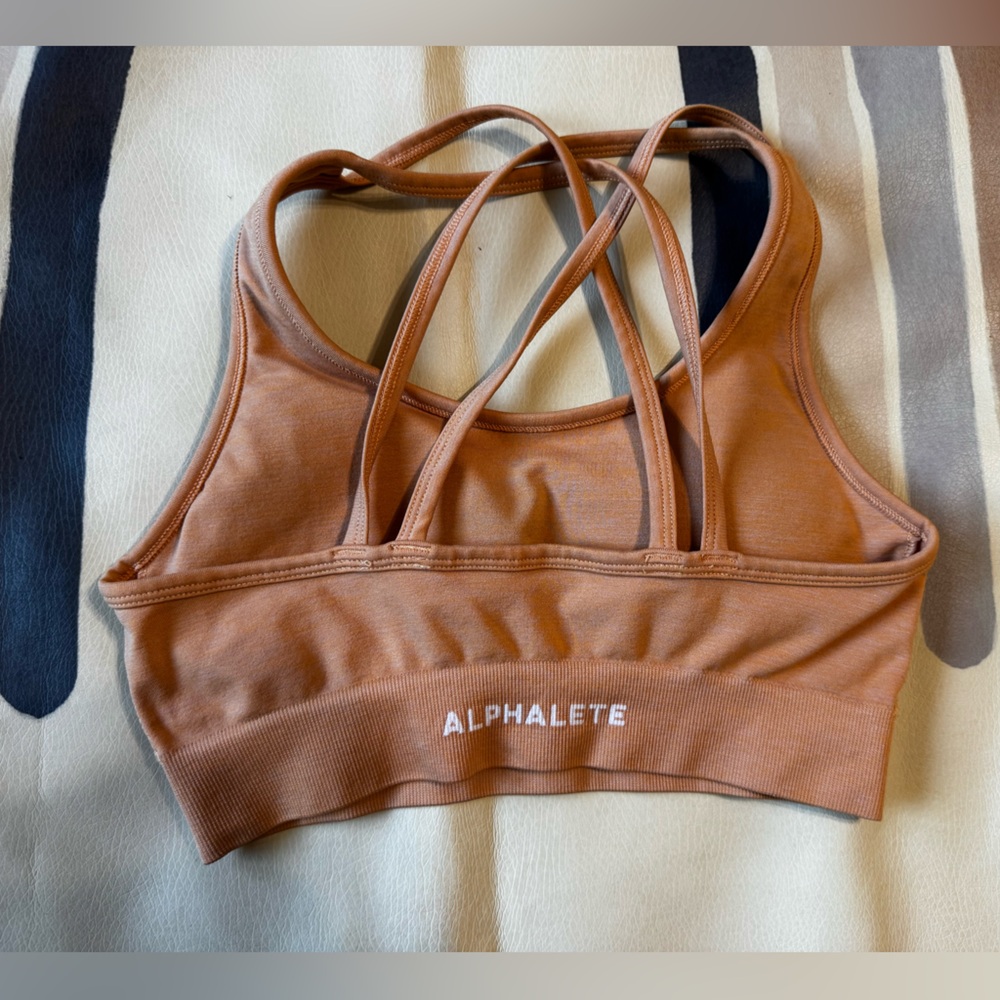 Alphalete Woman's Sz xS Tan Clay  Revival  Sports Bra Padding Gym Yoga